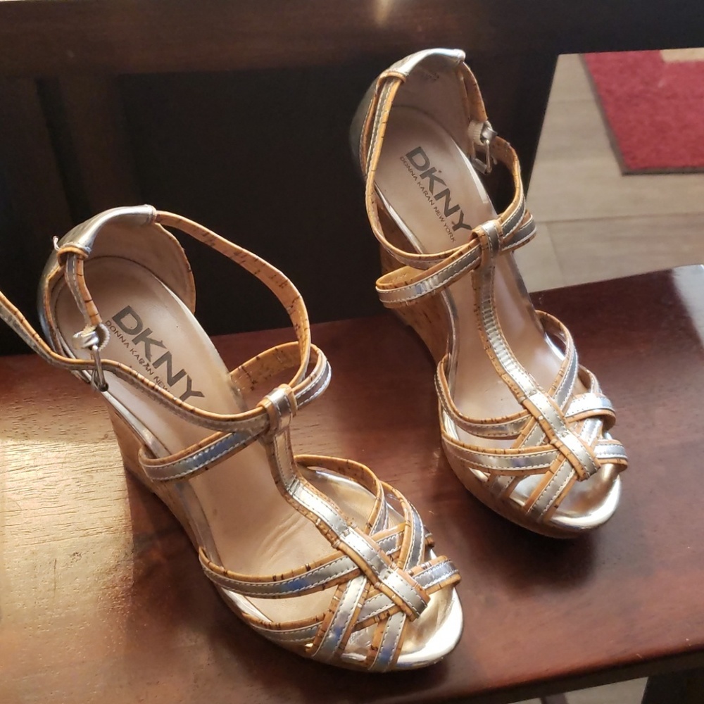 DKNY Silver wedges